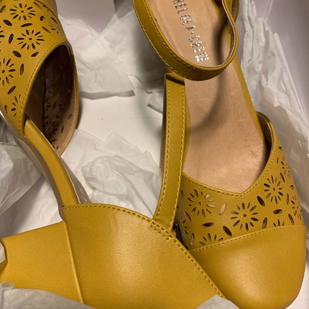 Chelsea crew heels
